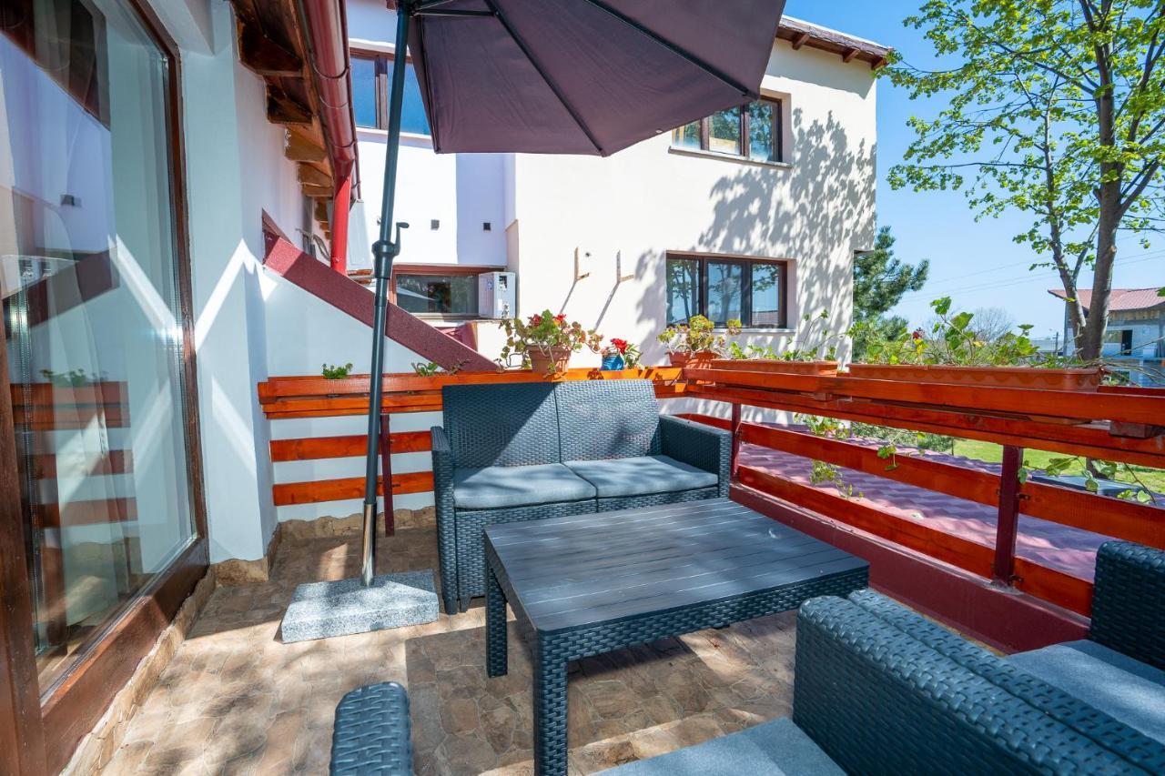 ホテル Casa Nikita ヴァマ・ヴェケ エクステリア 写真