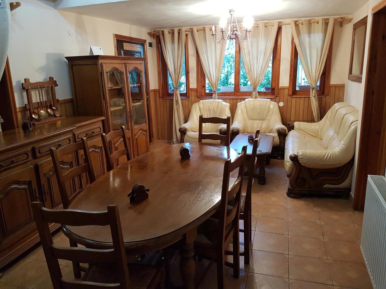 ホテル Casa Nikita ヴァマ・ヴェケ エクステリア 写真